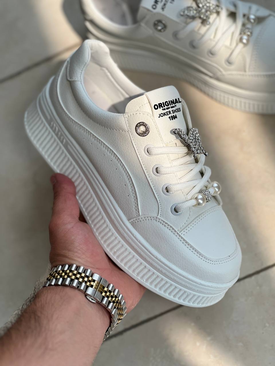 الهی به امید خودت  ونس زنانه جدید میو میو مرواریدی  سایز ۳۷ تا ۴۰  رویه بیاله فلوتر 100  زیره پیو بتا جدید  رنگ بندی طبق سفارش شما  100  کیفیت عالی + طراحی خاص